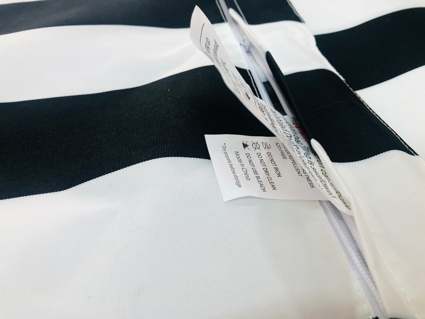 XXL Black White Fat Stripe Aquabag